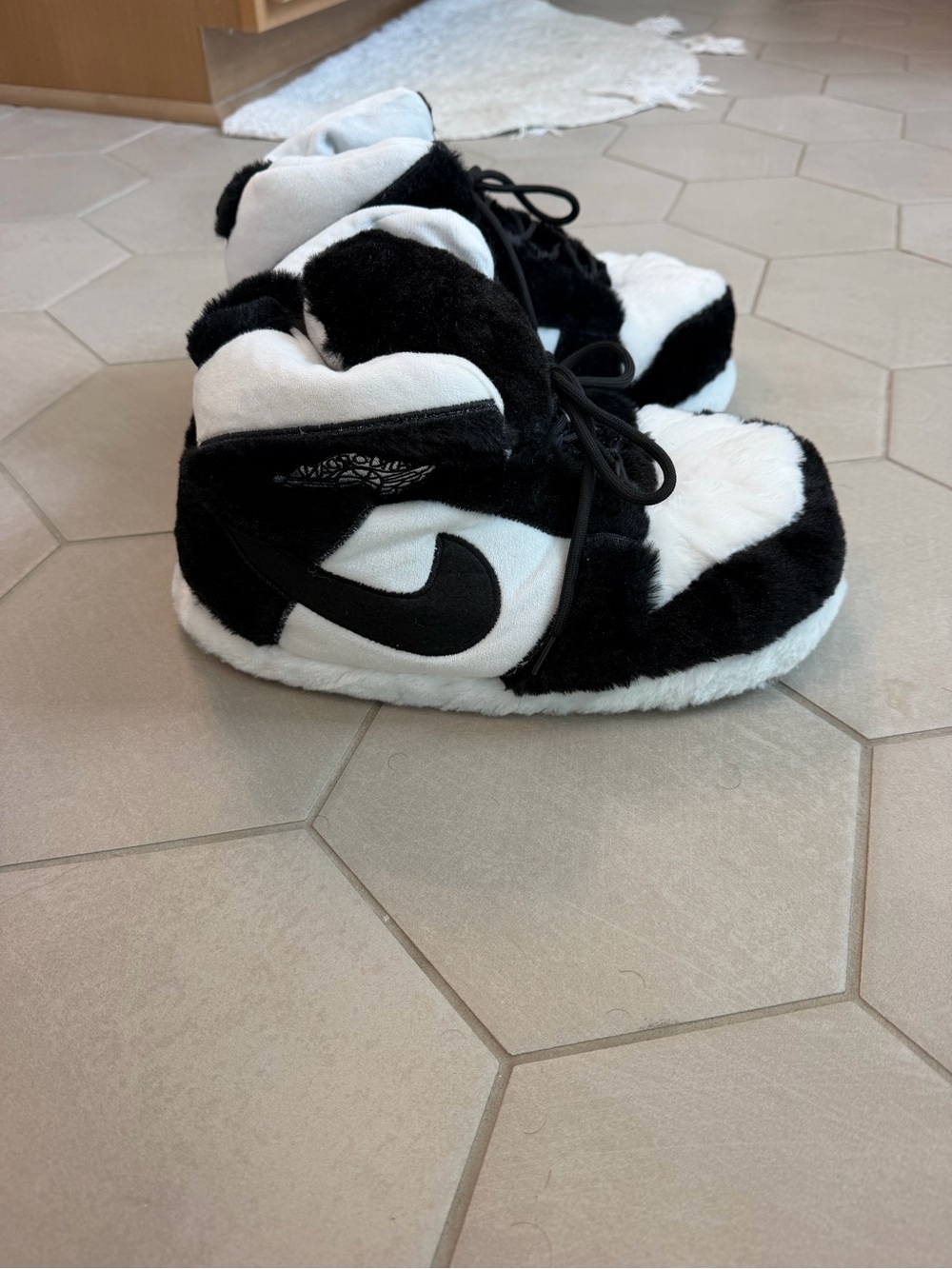 Nike Kids Black and White Plush High-Top Slipper Boots